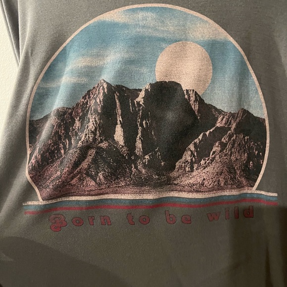 Olive, thin, half sleeve hoodie - Picture 3 of 5